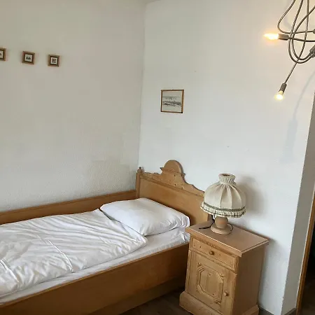 Grosses Panorama Haus Fuer Freunde